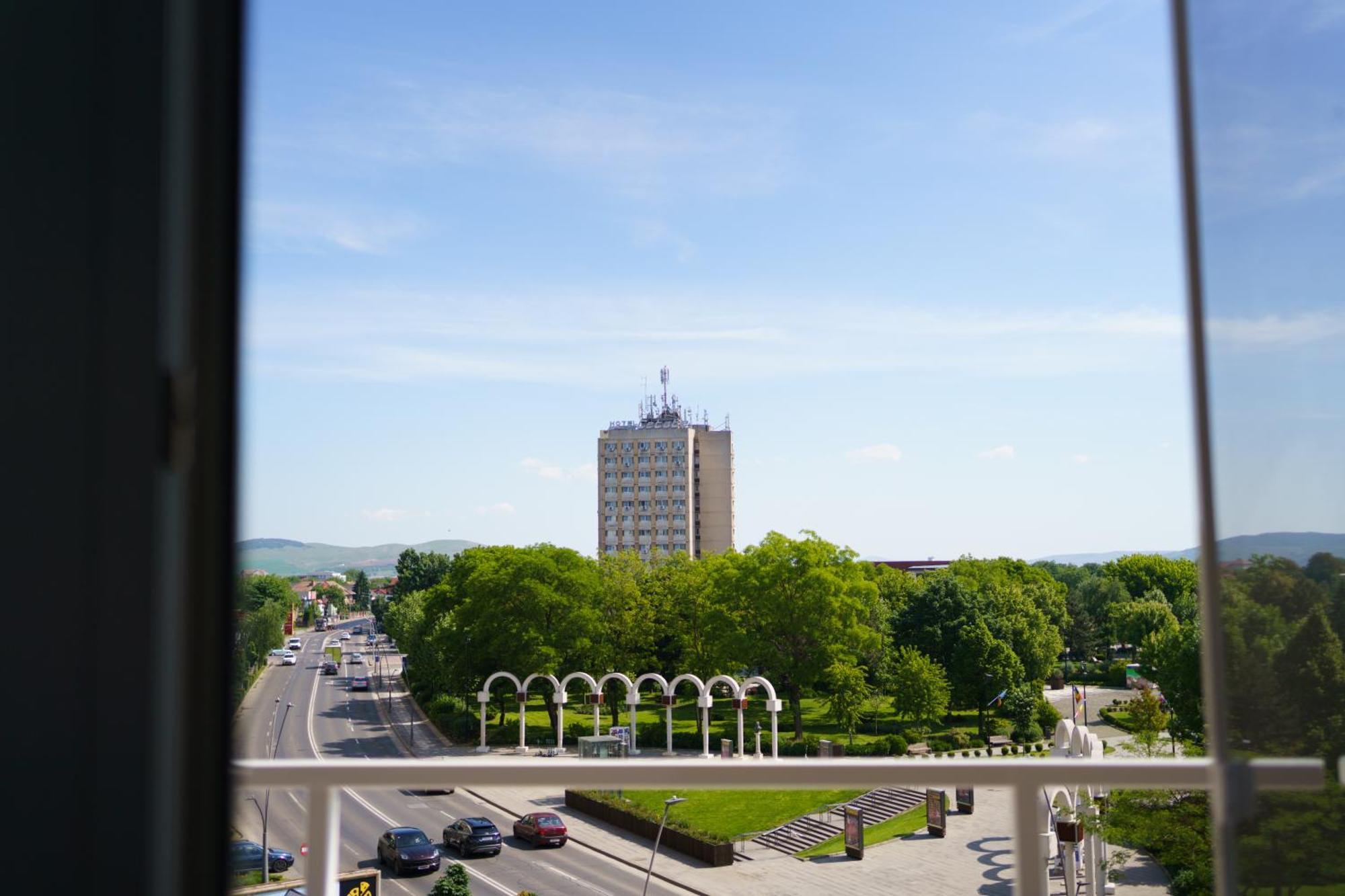 Pasiro Aparthotel Алба-Юлия Экстерьер фото