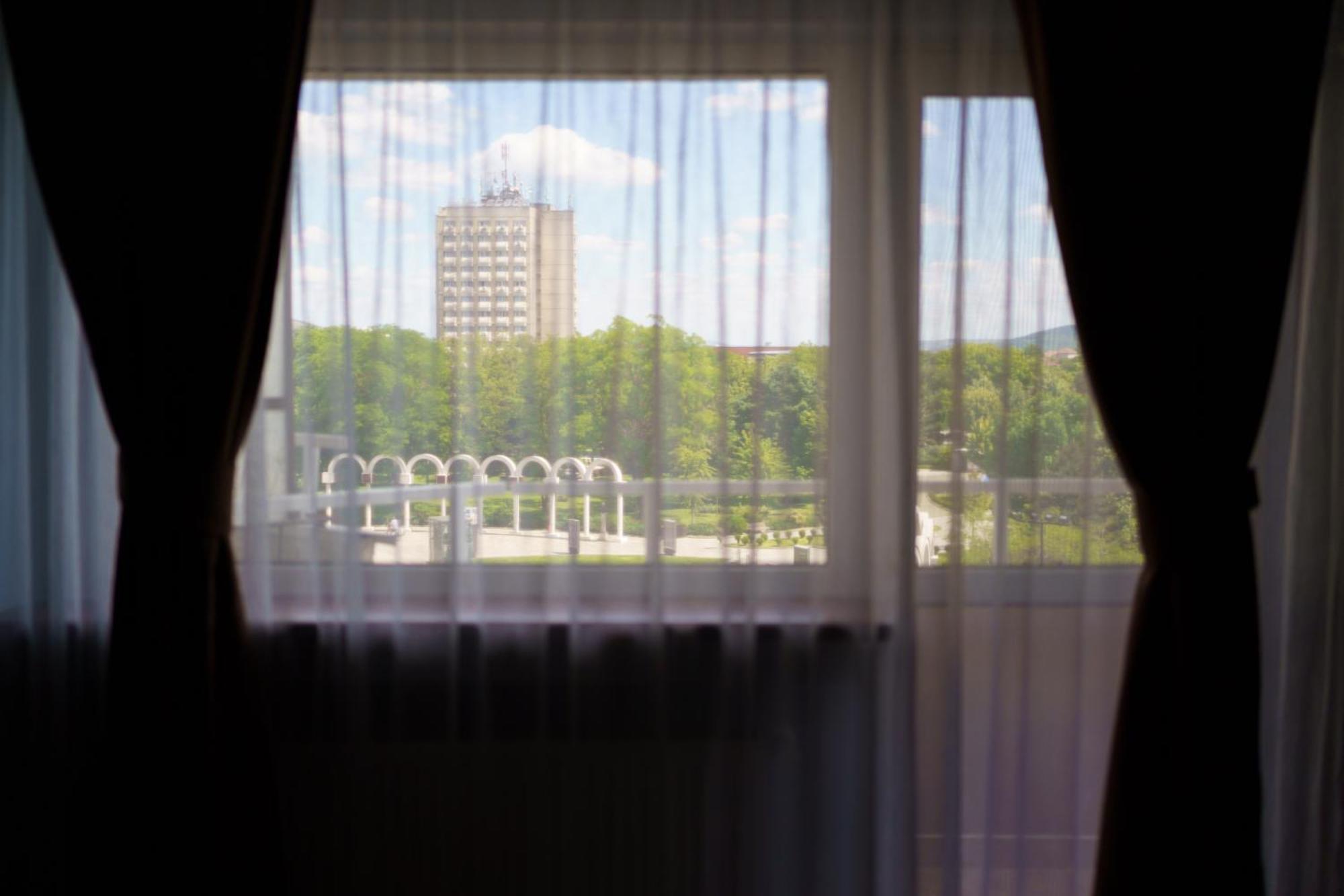 Pasiro Aparthotel Алба-Юлия Экстерьер фото